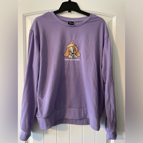 5$ ADD ON! Embroidered Lady and the Tramp sweatshirt in a beautiful purple - Picture 2 of 6